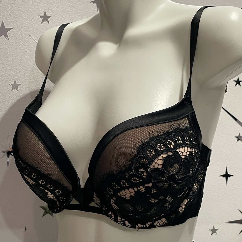 Victoria’s Secret Very Sexy Push Up Bra